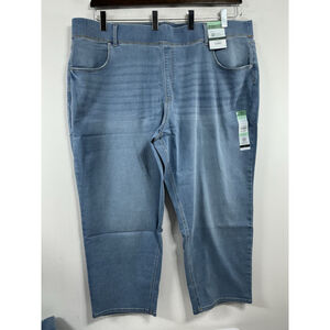 Womans NWT Terra & Sky Light Blue Straight Leg Pull On Jeans 4X 28w-30w